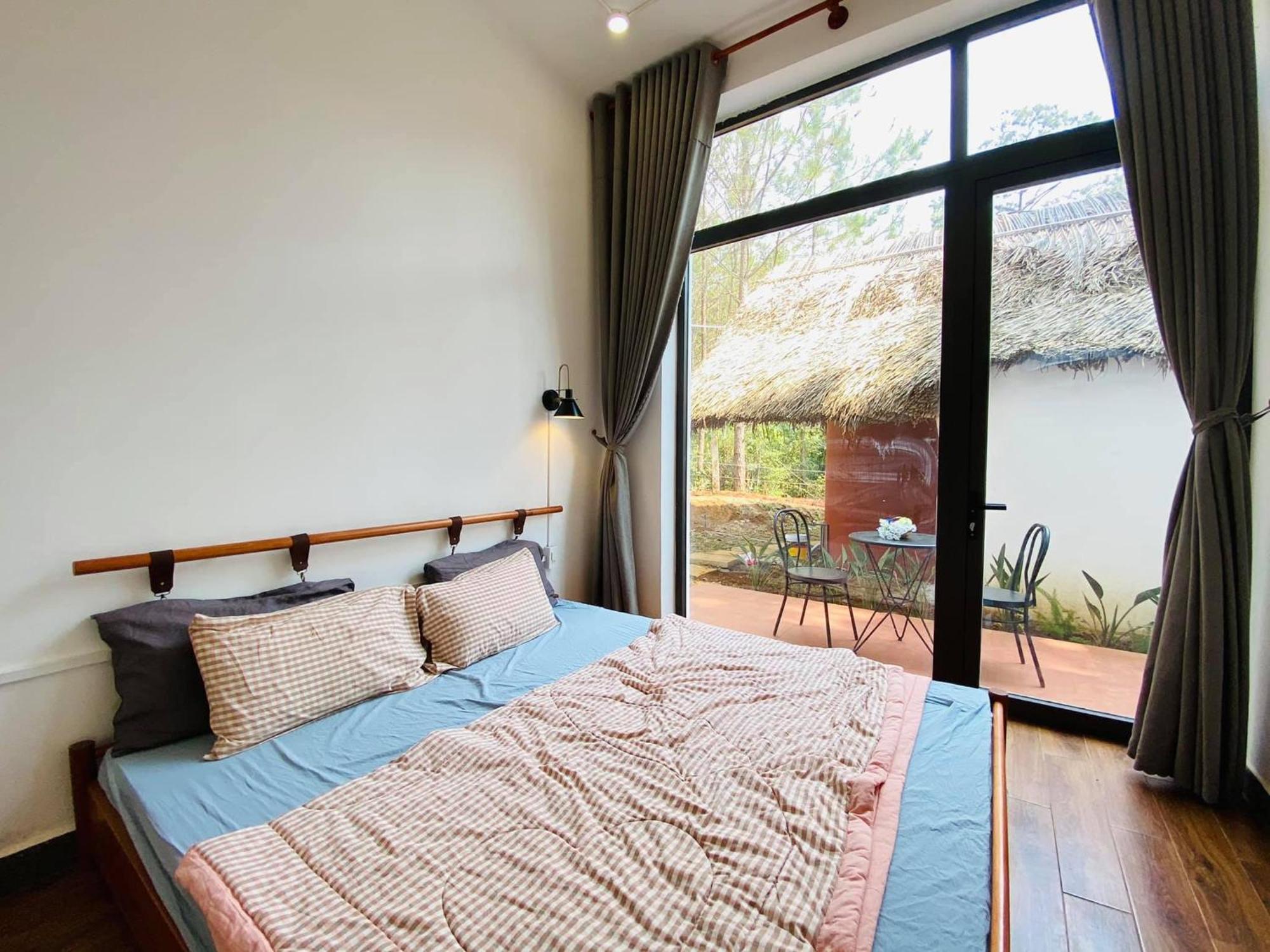 S'Nghe Homestay Mang Den Kon Von Kla Exteriör bild